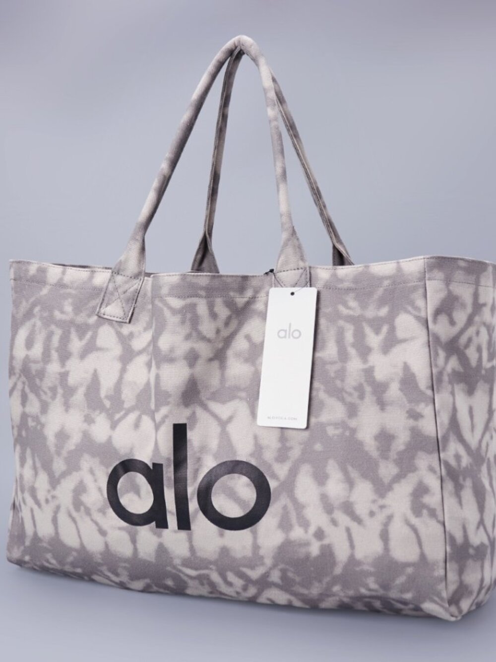 ALO Yoga Stylish, Casual, And Sporty Large Canvas Bag